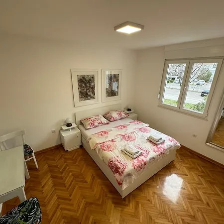 Park Apartment